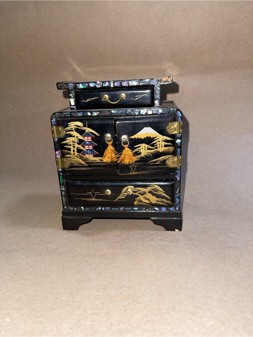 Japanese Black Lacquer Miniature
Chest Tansu Jewelry Box Fuji